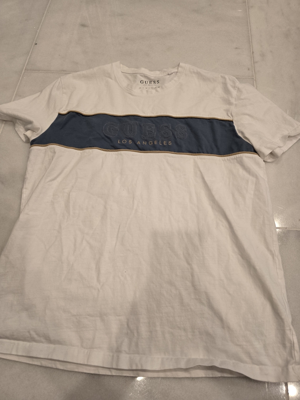 GUESS White T‑Shirt with Blue Chest Stripe and Logo